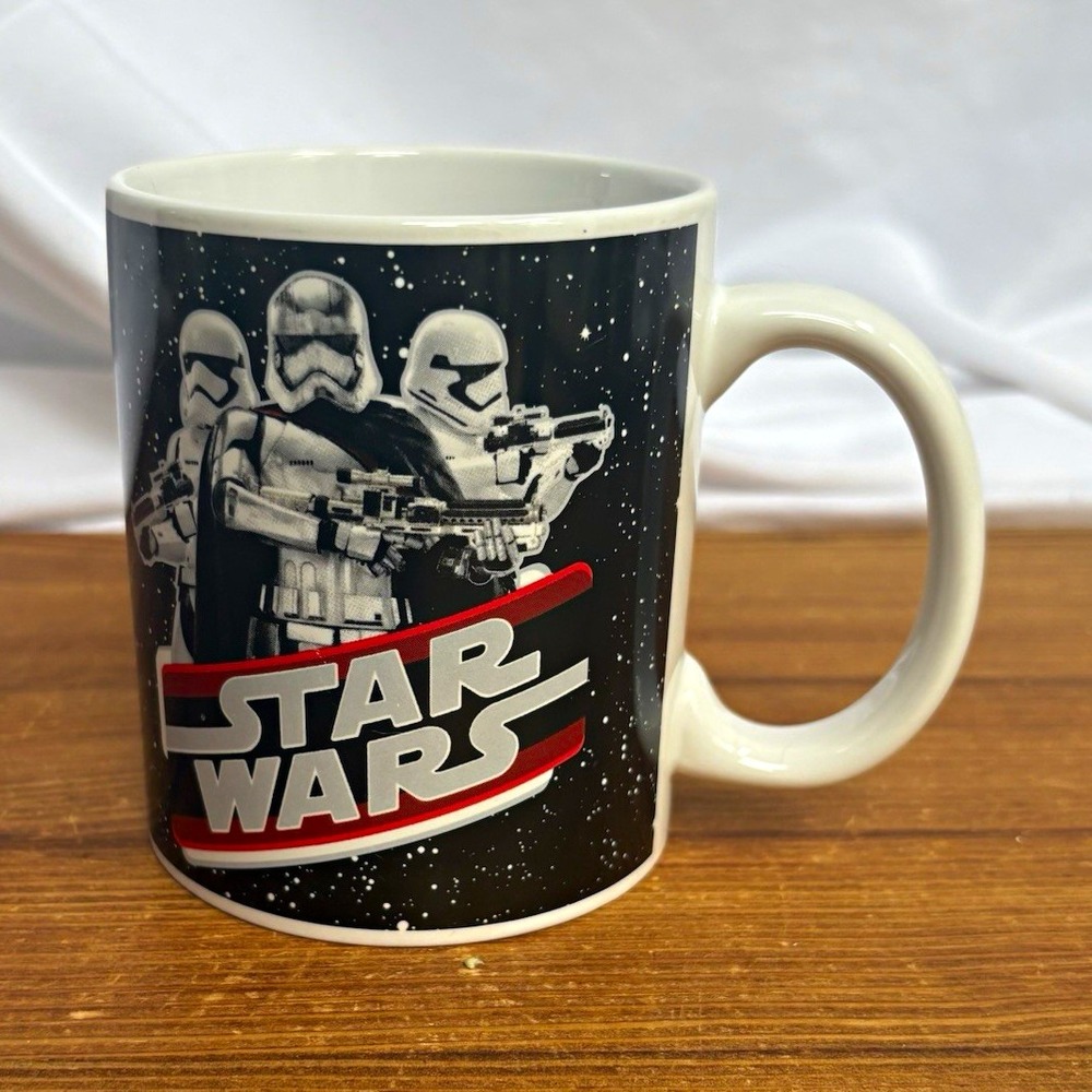 Galerie Star Wars Stormtrooper Ceramic Coffee Mug Black White Red 11 oz